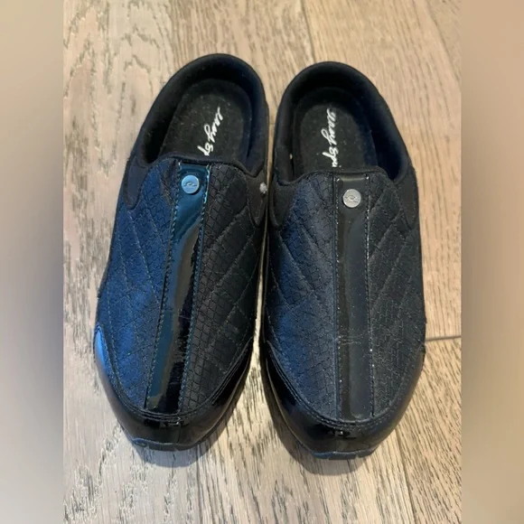 New Easy Spirit 8.5 WW Black Mule/Clogs - Picture 3 of 8